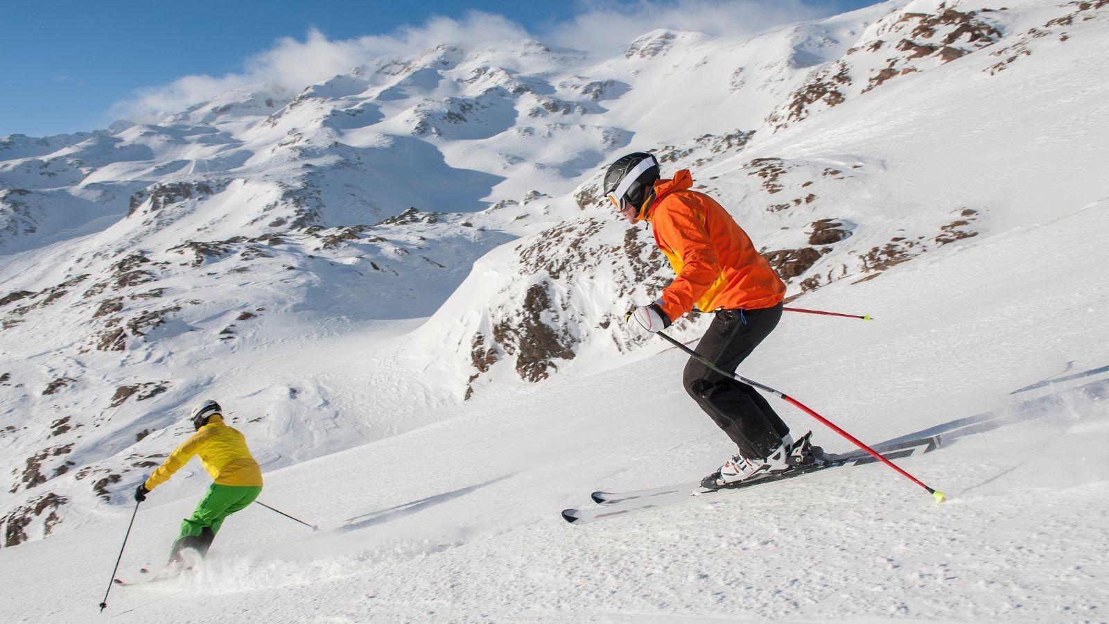 ski weekends booking, early ski trip reservations, smart travel ski packages, winter sports weekend deals, ski holiday planning, discounted ski weekends, last-minute ski trips, destination ski weekends, ski trip booking tips, luxury ski weekends